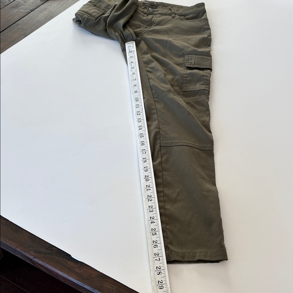 Prana Meme Cargo Pants in Olive Green Hiking Walking Outdoor Casual Size 8 - Picture 9 of 14